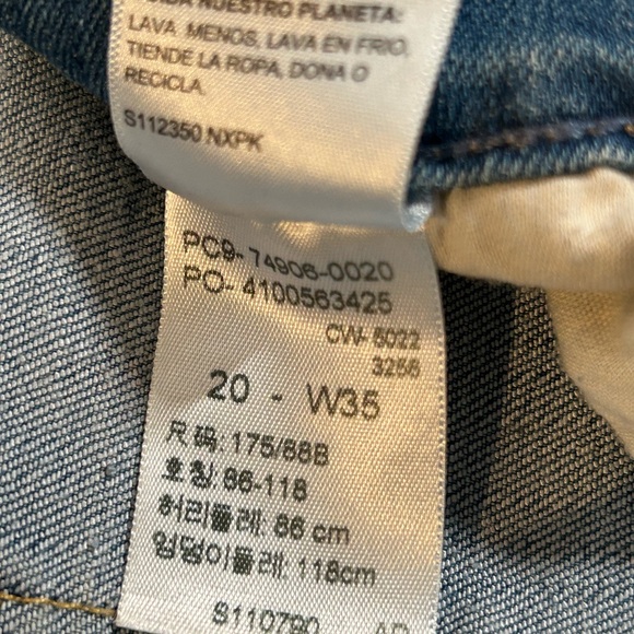 Signature Capris by Levi Strauss - Picture 3 of 5